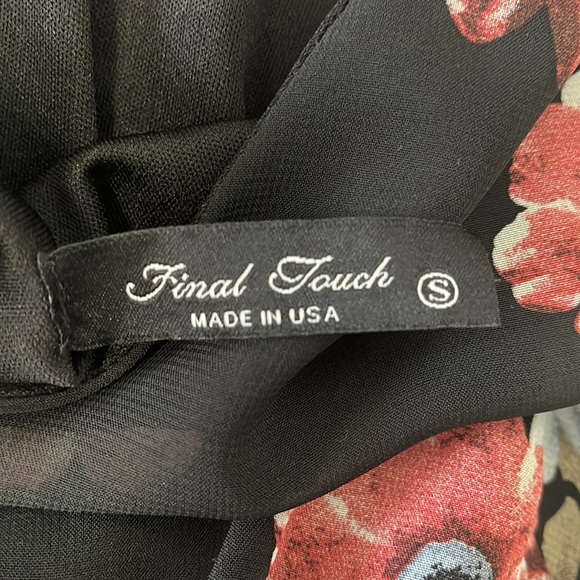 Final Touch Dress - Picture 4 of 4